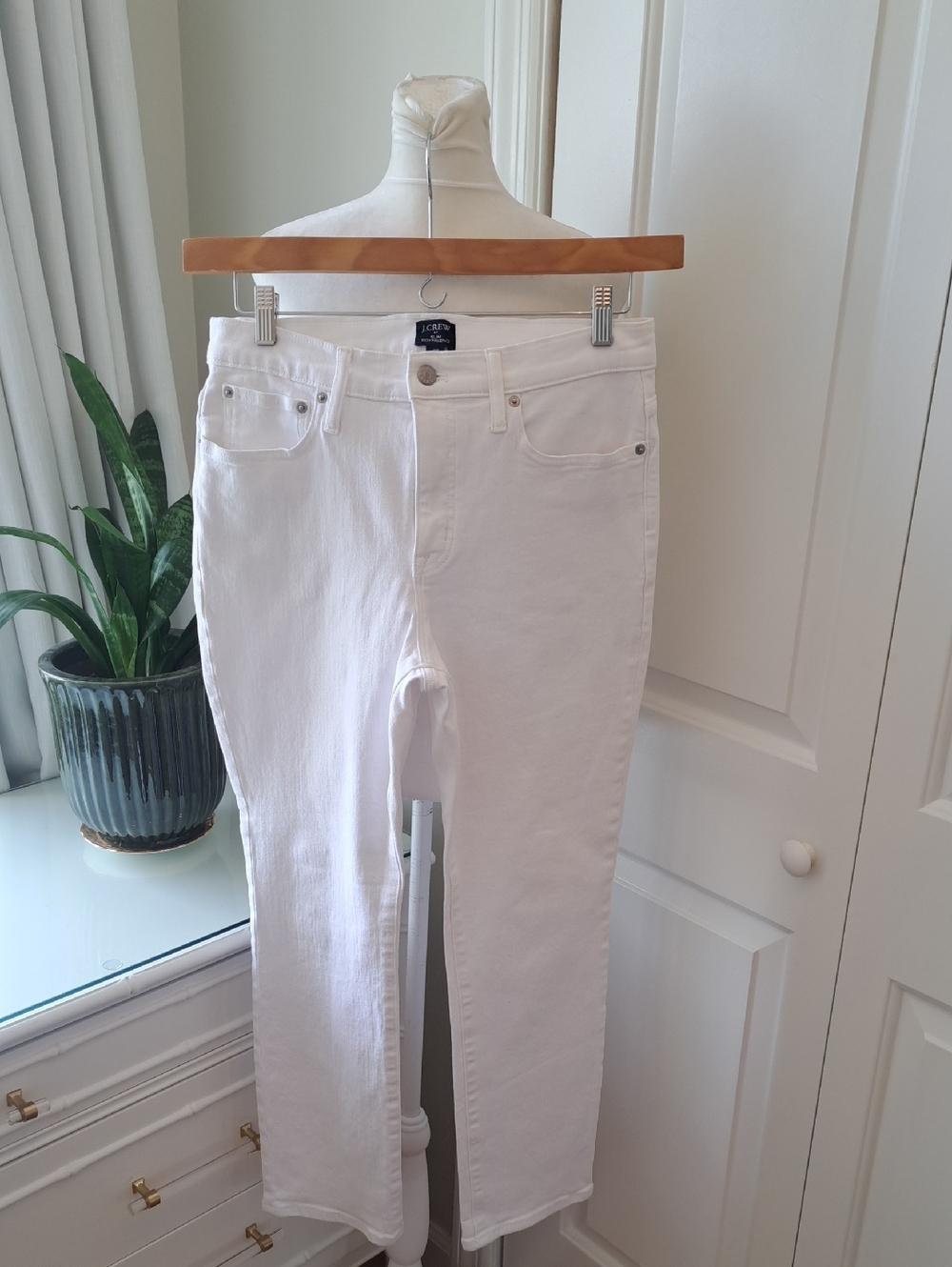 NWOT J.Crew Factory Womens Preppy/Summer White Stretch‎ Slim Boyfriend Jeans 28